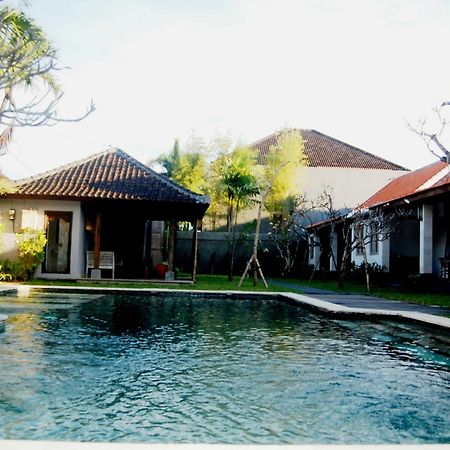 Pondok Alit Resort Seminyak Exterior foto